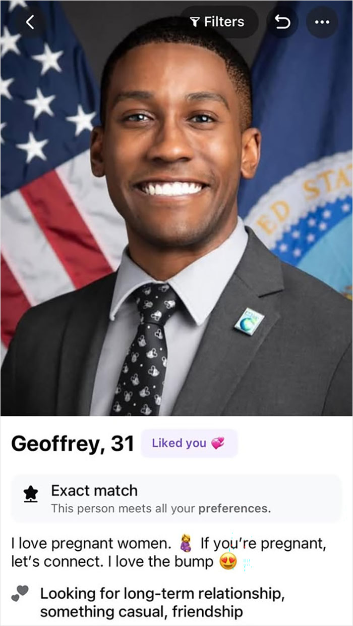 Oops! These Dating Profiles Are So Cringey, You'll Laugh (or Cry) Out Loud