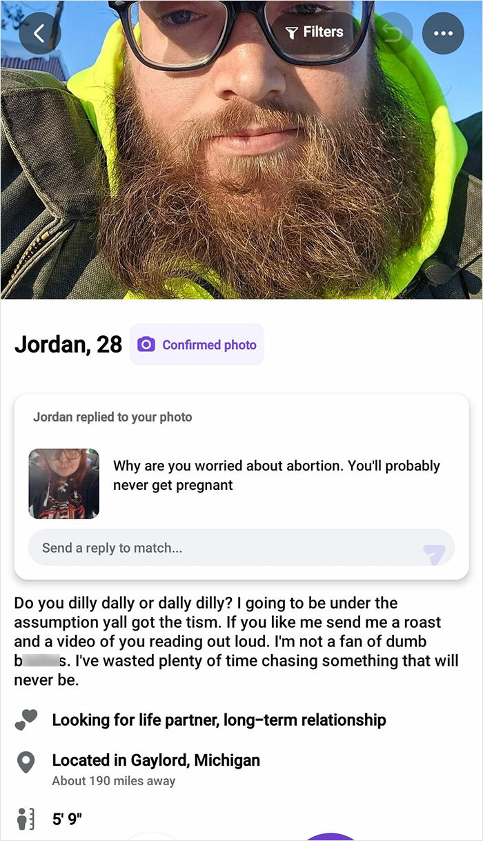 Oops! These Dating Profiles Are So Cringey, You'll Laugh (or Cry) Out Loud