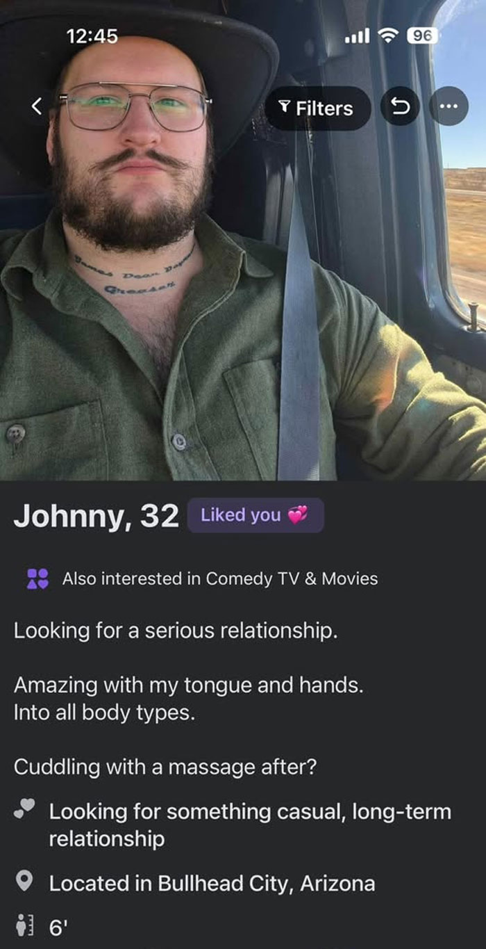 Oops! These Dating Profiles Are So Cringey, You'll Laugh (or Cry) Out Loud