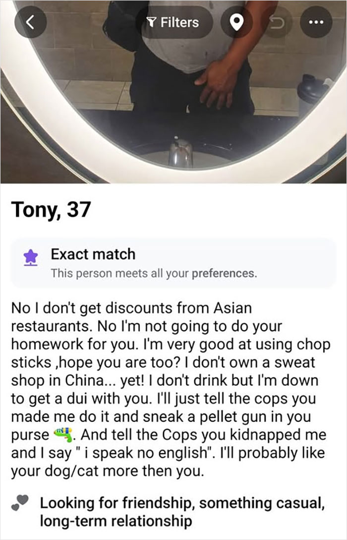 Oops! These Dating Profiles Are So Cringey, You'll Laugh (or Cry) Out Loud