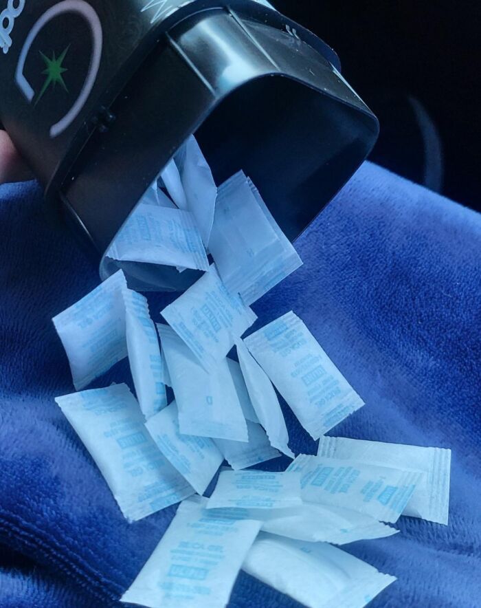 Bought Gummies, Got Silica Packets Instead