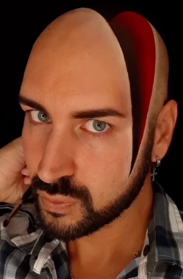 Wait, This Artist Painted 3D Illusions on Himself And It’s Mind-Blowing!