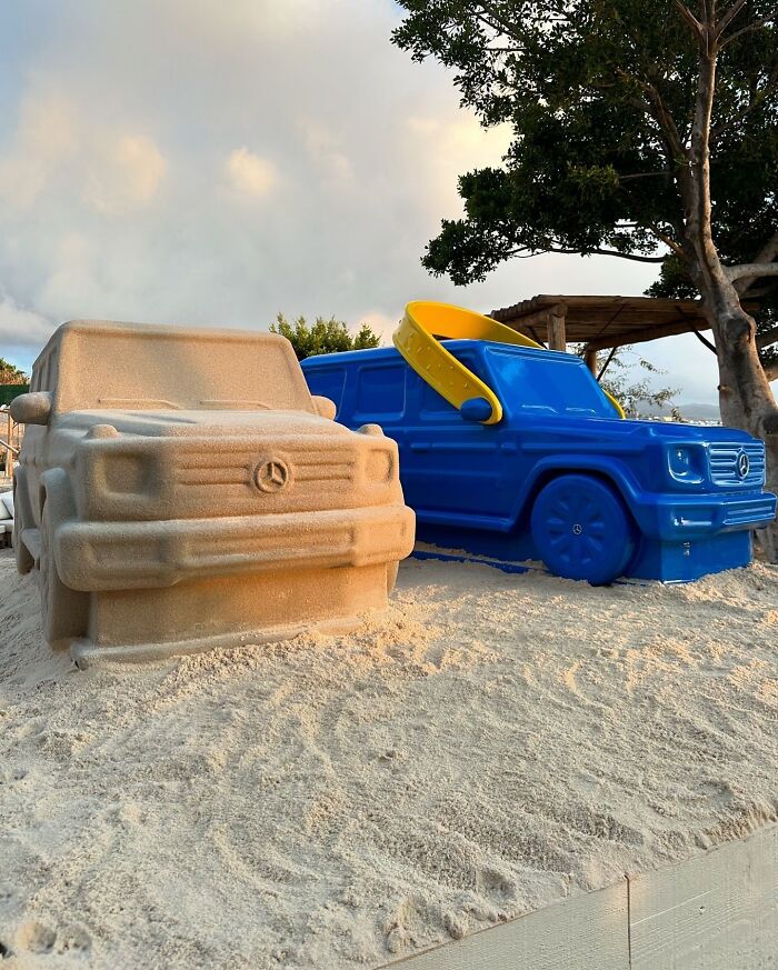 Sand CA(R)stle by Sucuk & Bratwurst