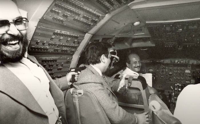 The Happiest Plane Hijacking Photo You’ll Ever See