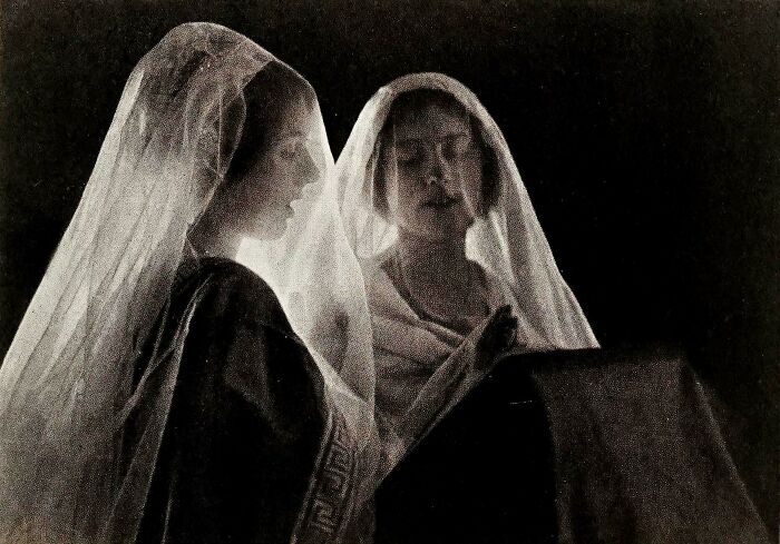 Chant Sacré: Moody Photo From 1899 By Emile Joachim Constant Puyo