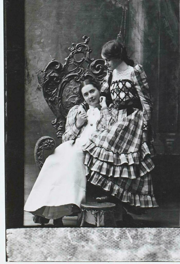 Miss Trott And Miss Moore Posing Together In Kansas, 1898