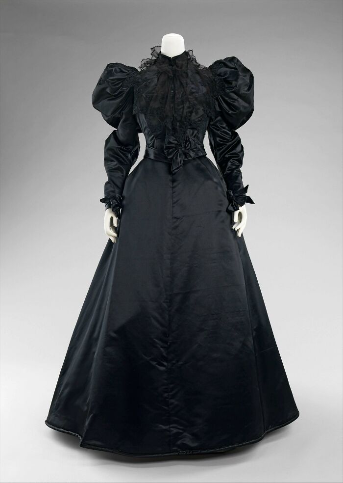 Mrs. Arnold’s Dinner Dress, American, 1894-96
