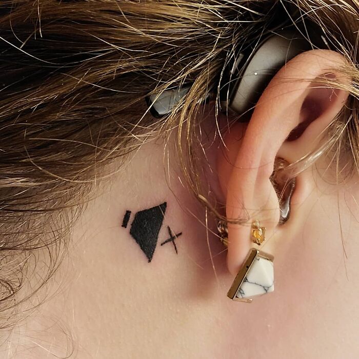 81 Tattoos That Are So Cool, We Wish They’d Jump Off The Skin