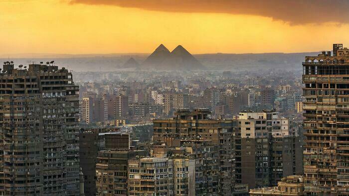 Modern Cairo, Egypt: Squeeze City