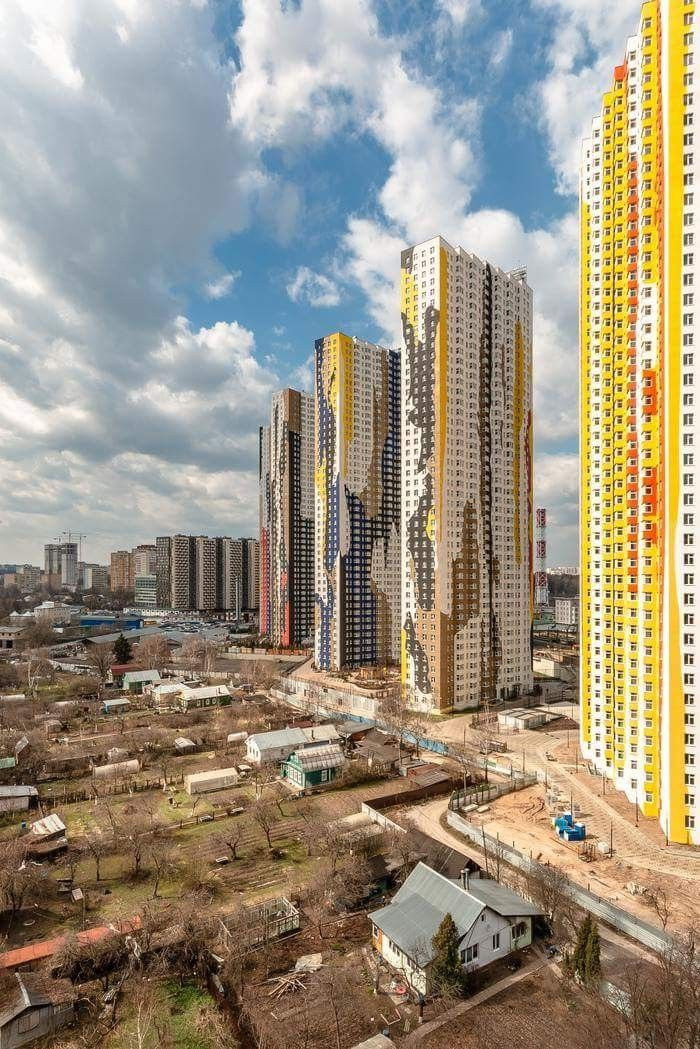 Two Totally Different Sides of Krasnogorsk, Russia