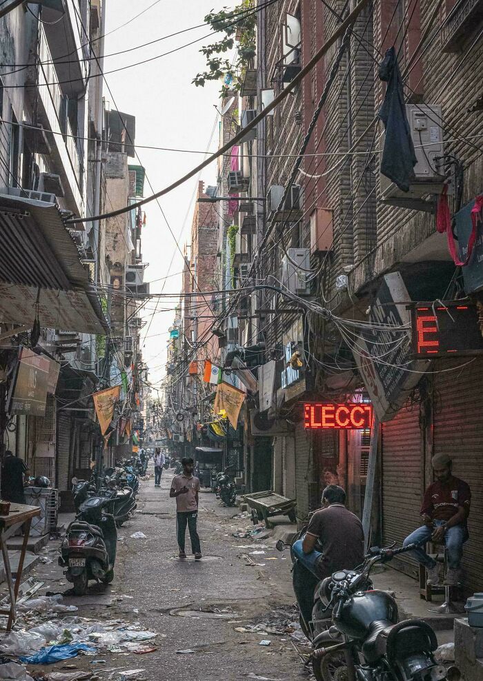 Paharganj, Delhi: Busy Streets, Busy People