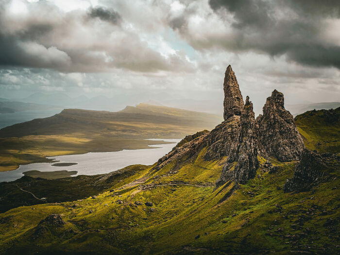 Honorable Mention, Wildlife: 'The Guardian Of Skye' by Aleksandra Nowak