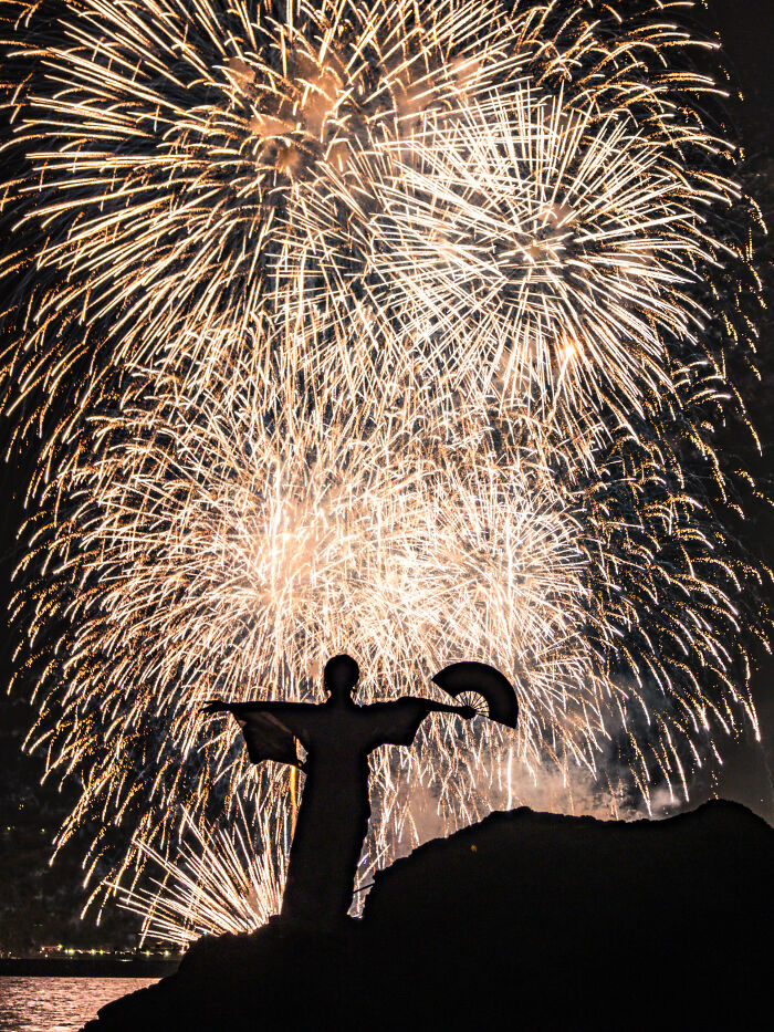 1st Place, Silhouettes: 'Golden Rite' by Uesan Aliace