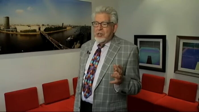 Wait, They Actually Ranked That?! 41 People We Used to Idolize Until the Truth Crashed the Party