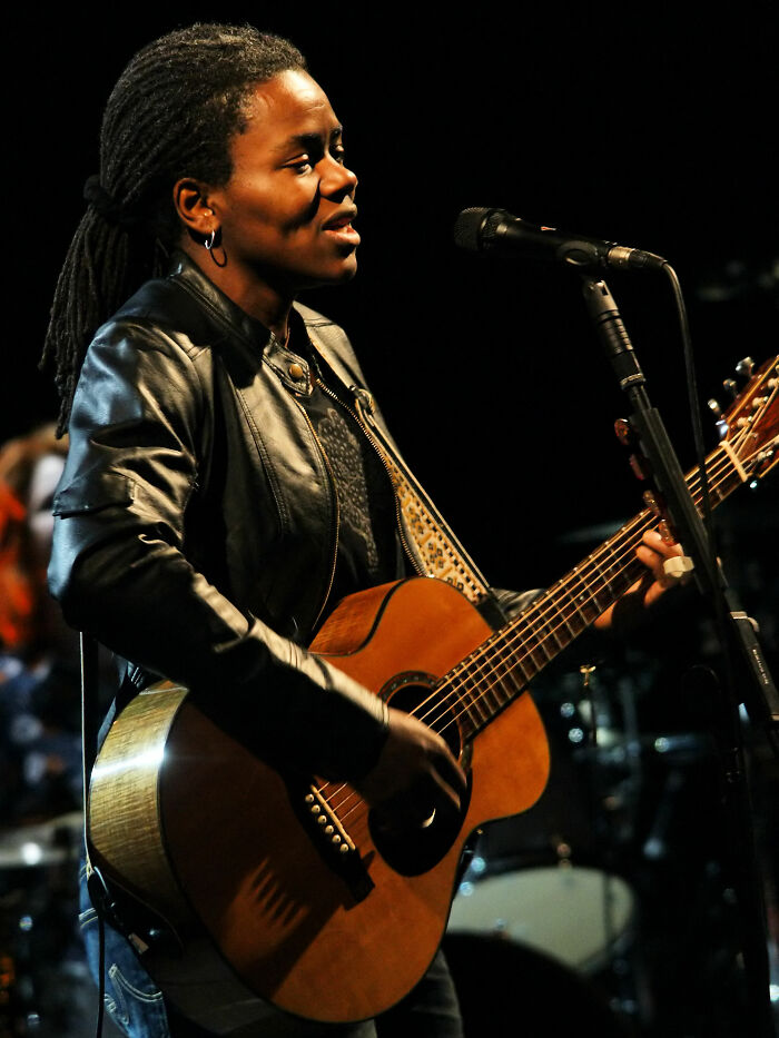 Tracy Chapman: Guitar Hero Inspired by a TV Show (62)