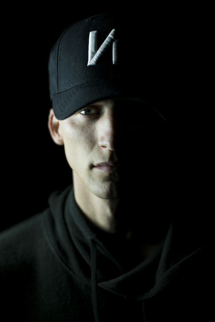 NF: Rapper Who Went from Electrician to Billboard Star (35)