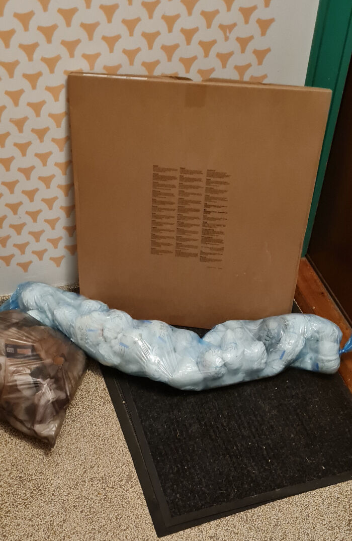 Neighbor’s Trash? Nah, Just a Pile of Diapers Chilling in the Hallway