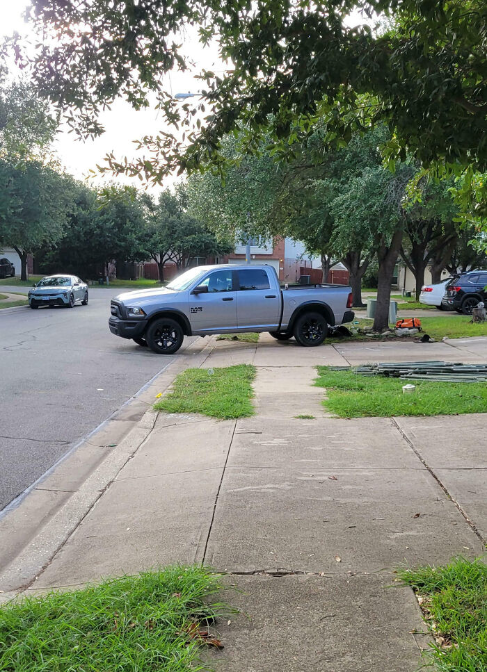 Great Neighbor Alert: Parking Like Nobody’s Business (Literally)