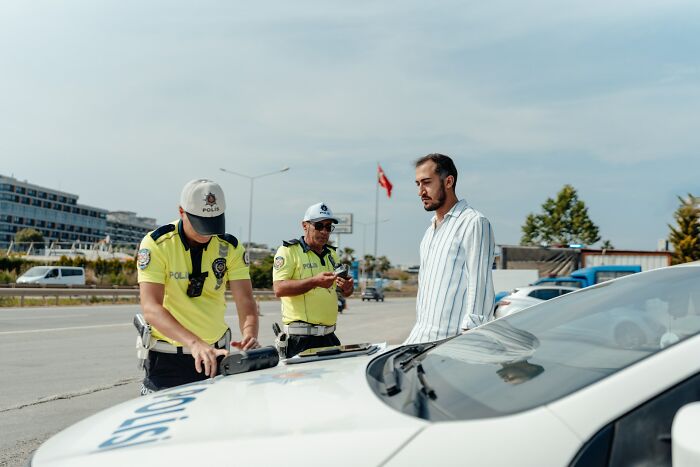 37 Epic Ways People Gave Rude Jerks a Taste of Their Own Medicine