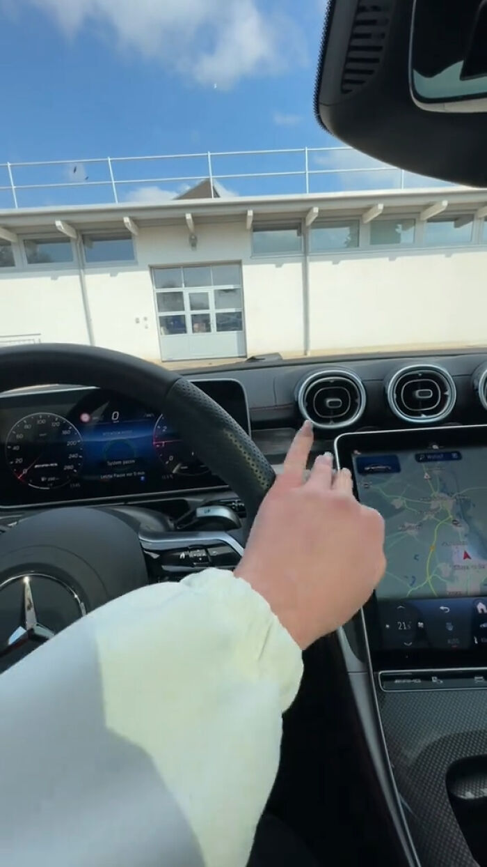 37 Epic Ways People Gave Rude Jerks a Taste of Their Own Medicine