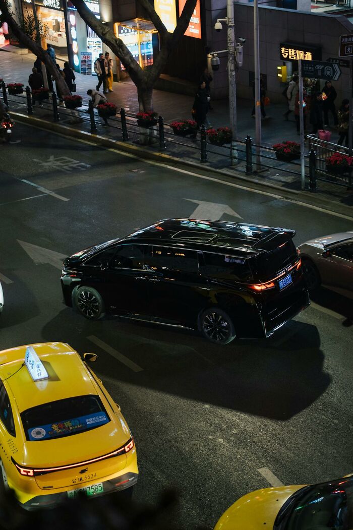 Wait, People Actually Saw This Stuff?! 81 Wildly Disturbing Real-Life Moments