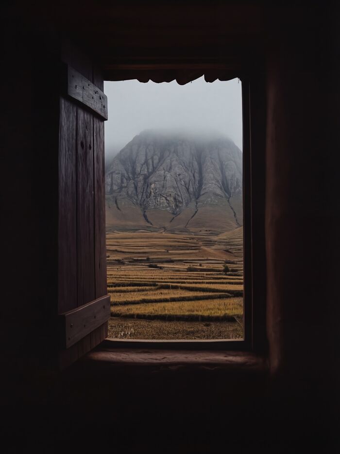 Wait, This AI Made Nature Look THIS Real? (40 Pics of Mind-Blowing Scenes)