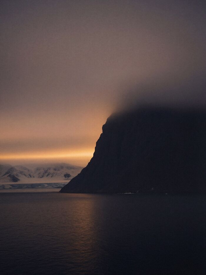 Wait, This AI Made Nature Look THIS Real? (40 Pics of Mind-Blowing Scenes)