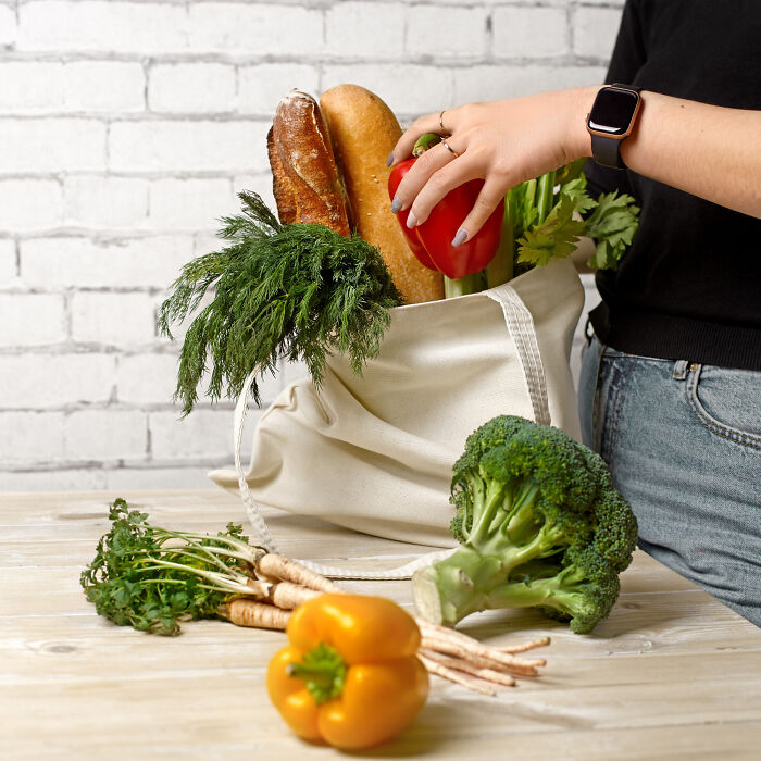 Wait, People Live Like This? 33 Home Horror Stories That’ll Make You Cringe!