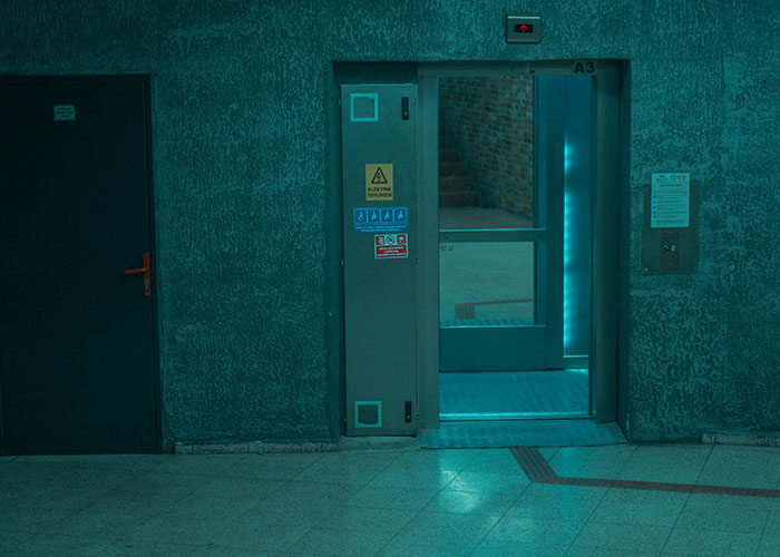 Night Shift Nurses Spill: The Weirdest Stuff They’ve Seen at Work