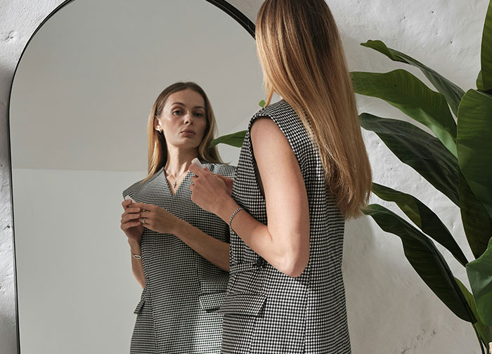 Wait, They Actually Noticed These Sneaky Cheating Signs?!