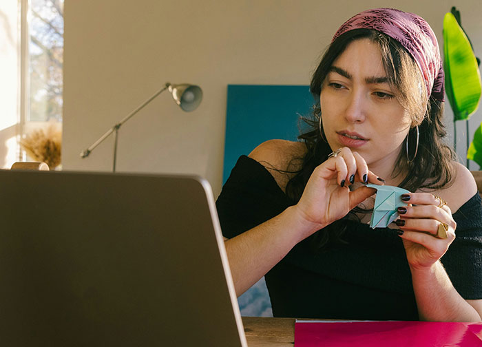 Wait, They Actually Noticed These Sneaky Cheating Signs?!