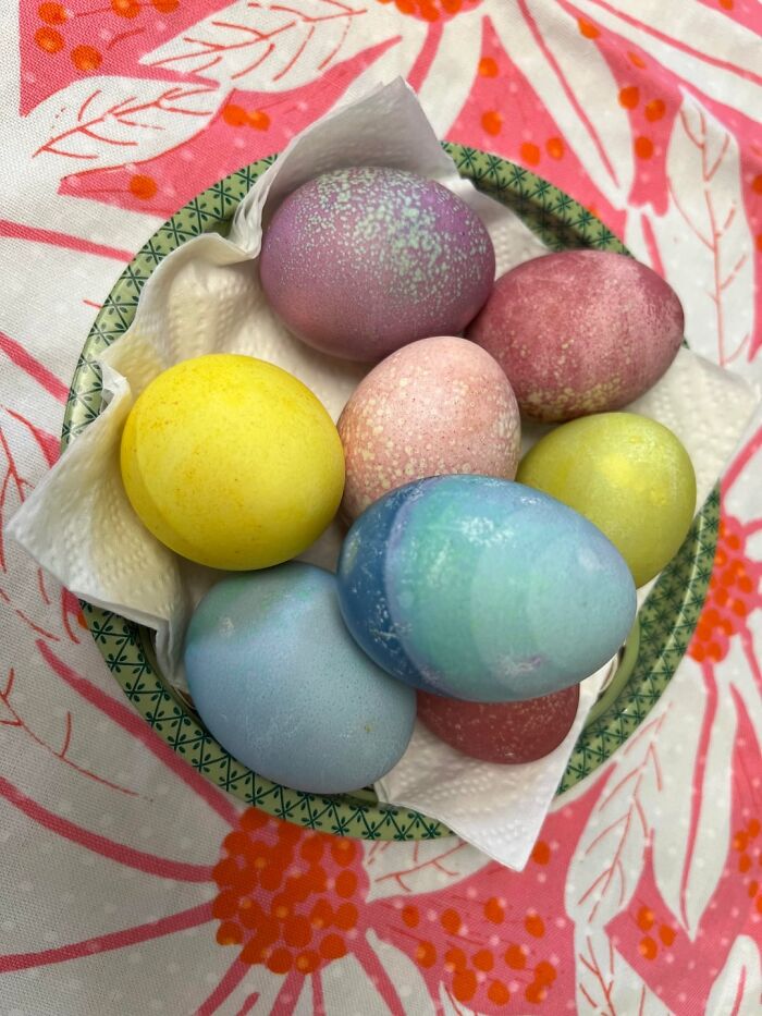 20 Egg Decorating Hacks That Make Basic Dye Kits Look Boring