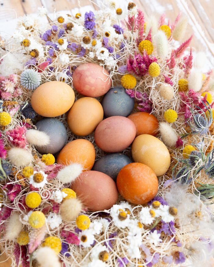 20 Egg Decorating Hacks That Make Basic Dye Kits Look Boring