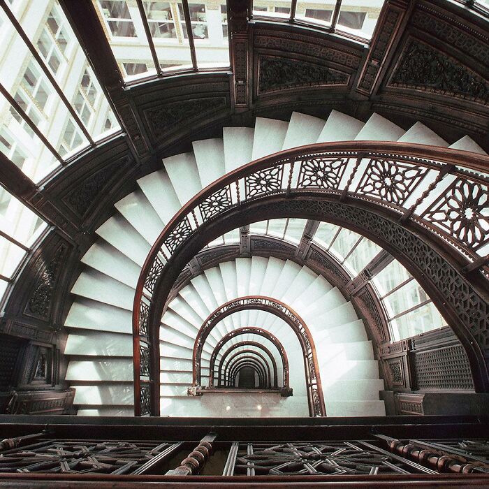 The Most Twisty Spiral Staircase In Chicago