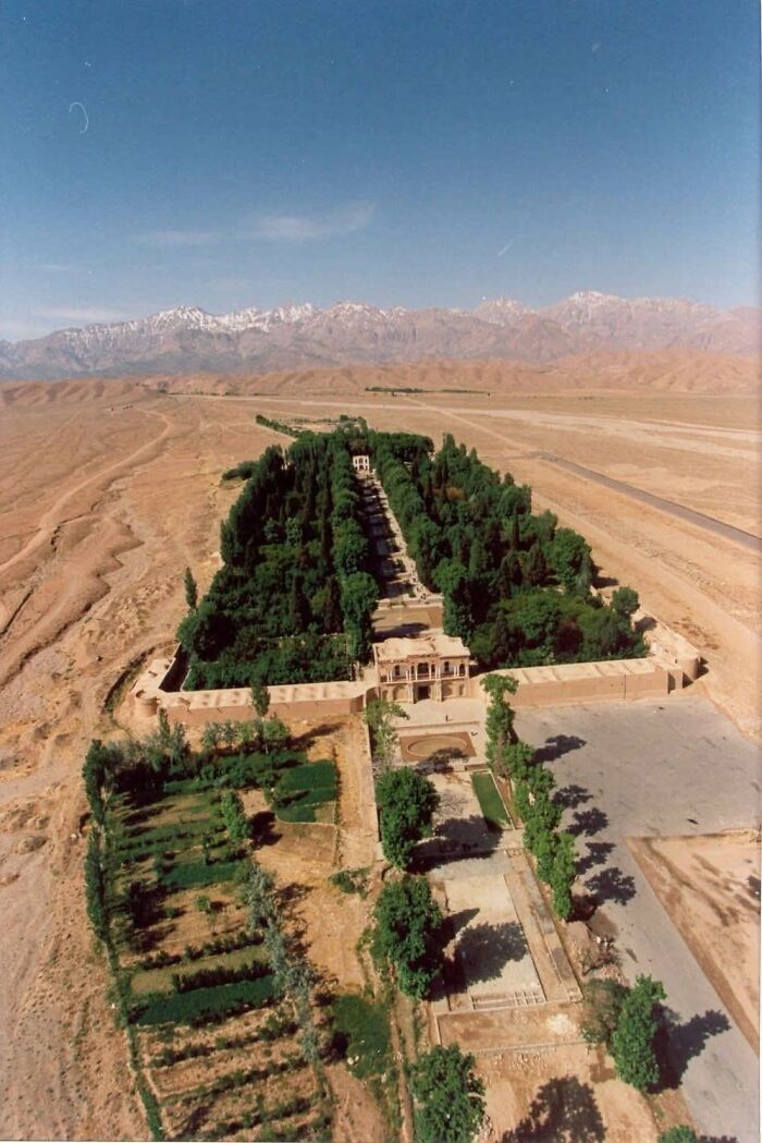 Shazdeh Garden In Iran, An Oasis Of Awesomeness