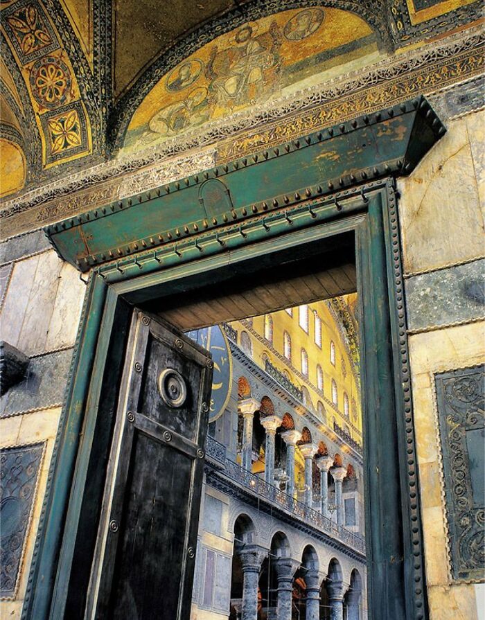 Istanbul’s Hagia Sophia Gate – Fit For An Emperor