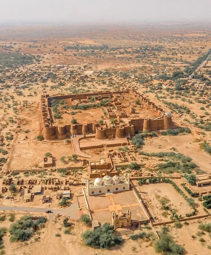 The Desert Forts Of Cholistan, Pakistan: Ancient Desert Defense