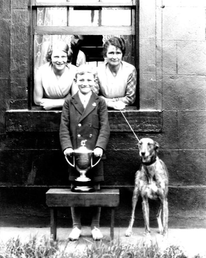 45 Vintage Dog Pics That Prove Man’s Best Buddy Hasn’t Changed a Bit