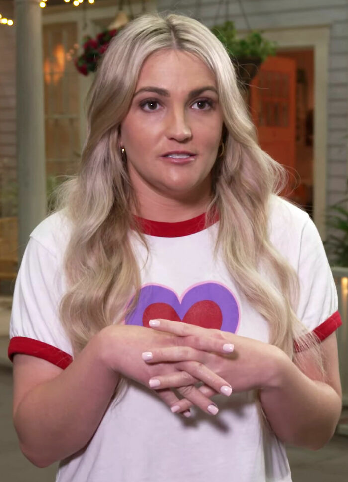 Jamie Lynn Spears: From Nickelodeon to Country Beats, 35
