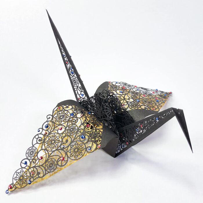 Wait, This Artist Turns Paper Into Insane 3D Sculptures That Will Blow Your Mind!