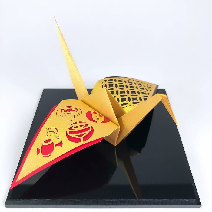 Wait, This Artist Turns Paper Into Insane 3D Sculptures That Will Blow Your Mind!