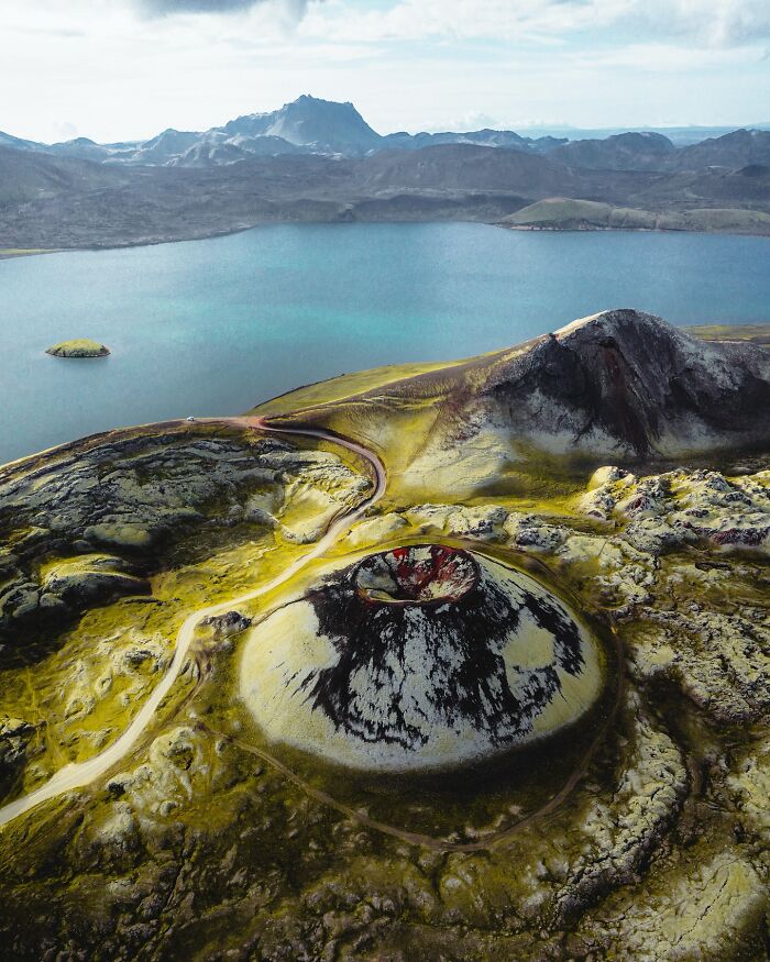 89 Iceland Pics That'll Make You Wonder If You're Actually on Mars