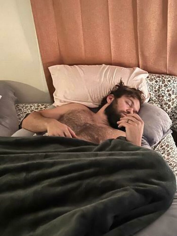 The 79 Most Ridiculous Sleeping Positions People Caught Their Partners In