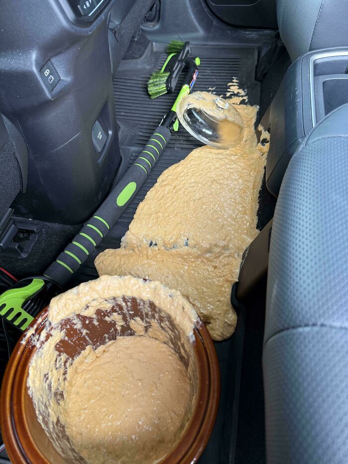 Just One Job at the Family Christmas Dinner… And Nailed It