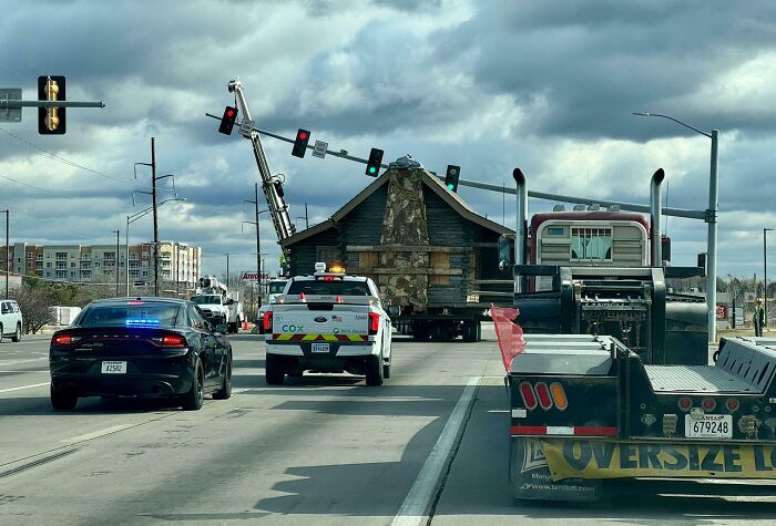 Kansas Traffic Jam: When A House Needs To Get Through