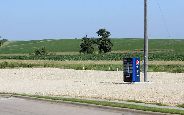 Dixon, Iowa: 247 People and a Legendary Pepsi Machine