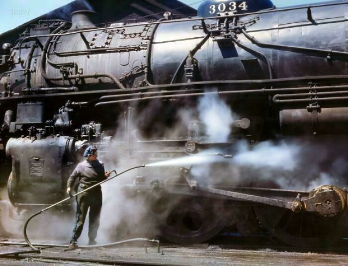 Train Cleaner at Work, Clinton Iowa, April 1943