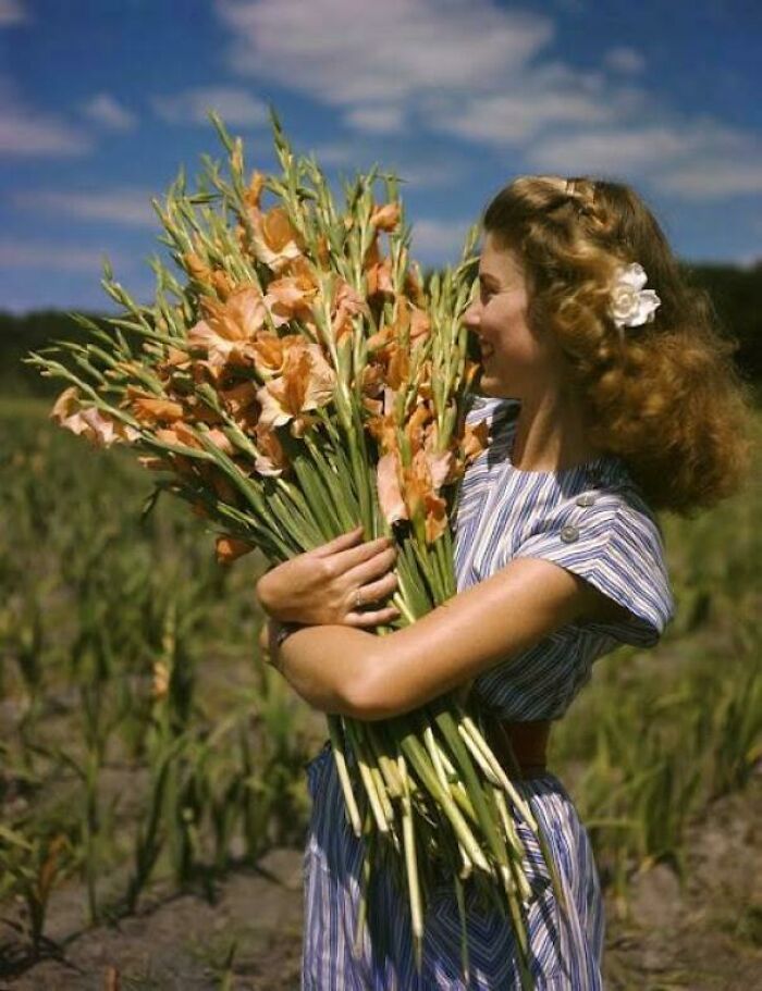 Florida Woman in the Mid-1940s, Kodachrome Shot