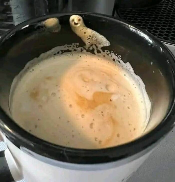 Wait, Are Those Faces? 81 Weirdly Funny Faces People Found In Totally Random Stuff