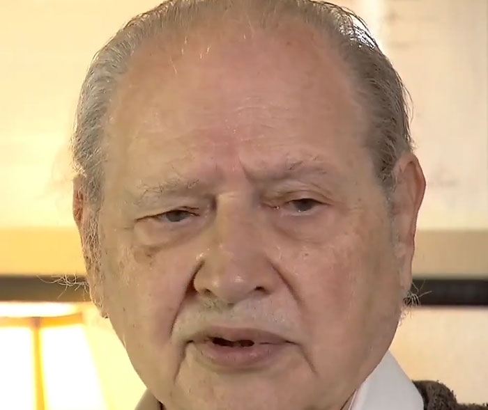 Ronald Wayne Sold His Apple Shares for $800. Today? Worth Billions!